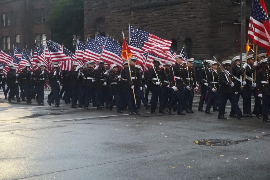 Places that give free food on veterans day